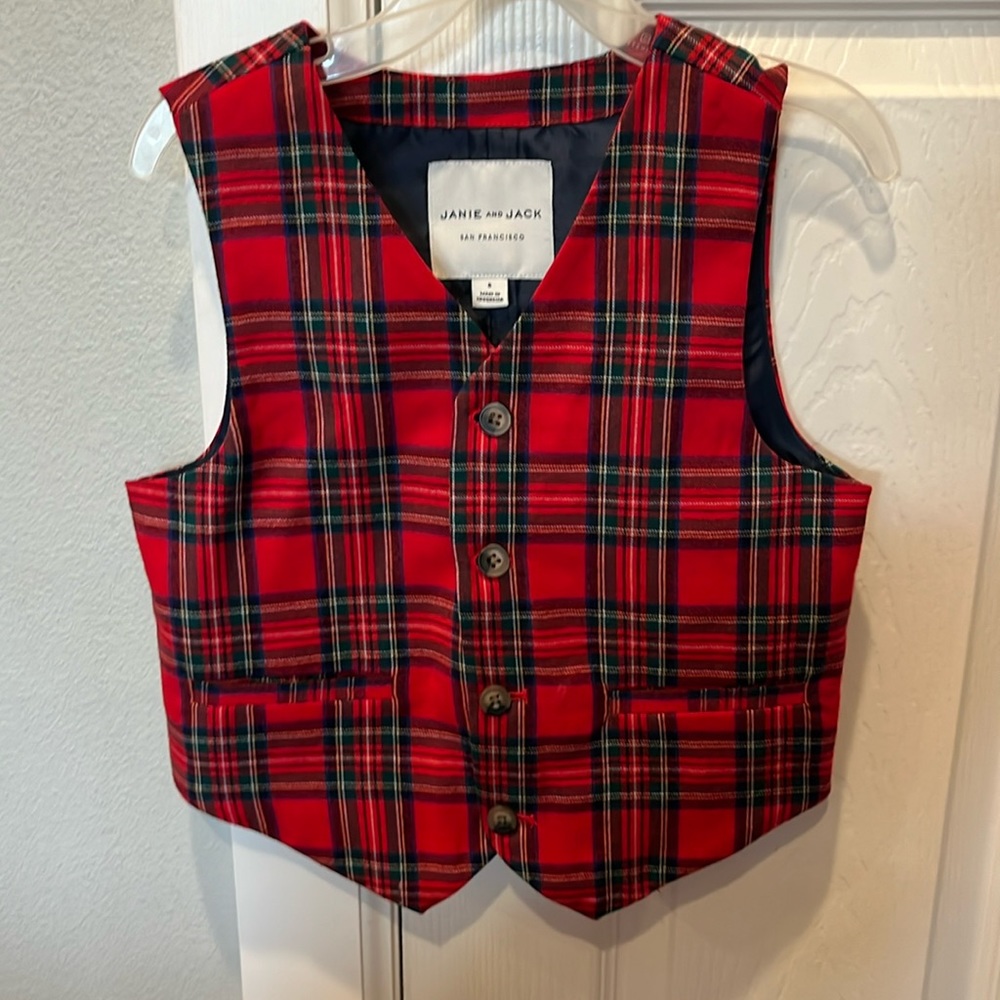 Janie and Jack Like new boys size 6 vest
